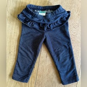 5/$15* Denim look Garanimals adorable ruffle waist leggings- size 18m